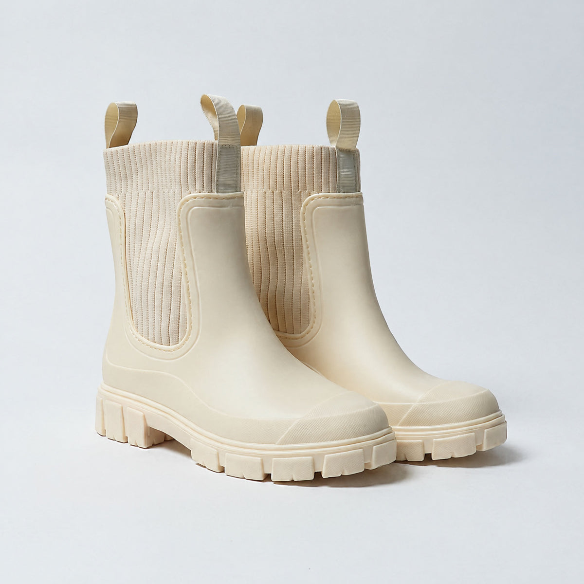 The Cherry Drop rain boot in Cream, pair